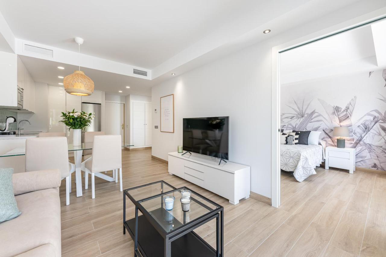 Brandnew Apartment By The Beach Marbella Exterior photo